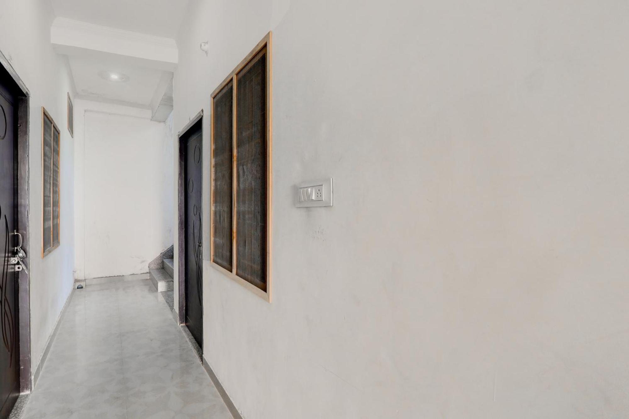 Oyo Flagship Shine Hotel Chinhat Extérieur photo
