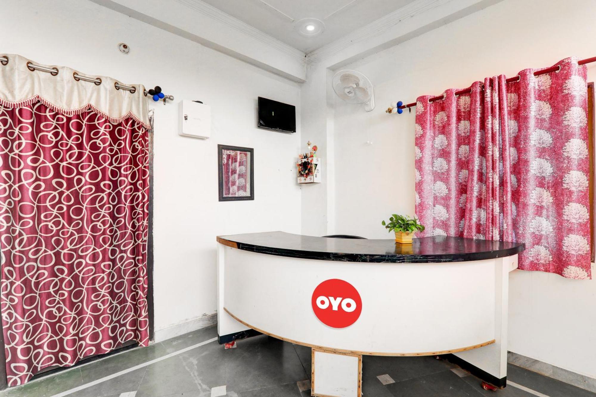 Oyo Flagship Shine Hotel Chinhat Extérieur photo